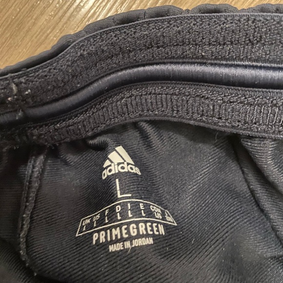 Adidas joggers size L - Picture 2 of 2